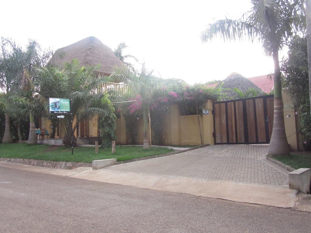 Precious Guesthouse Entebbe Exterior foto